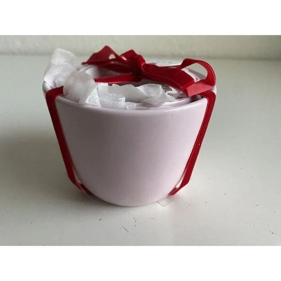 Set Of 4 Rae Dunn VALENTINE PINK Measuring Cups With Heart Cutout Ceramic NEW - Picture 8 of 9